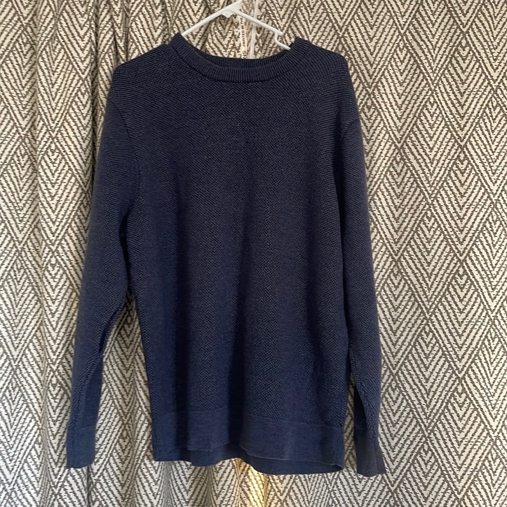 LL Bean merino wool sweater, navy blue, XL men’s! Perfect for fall and winter
